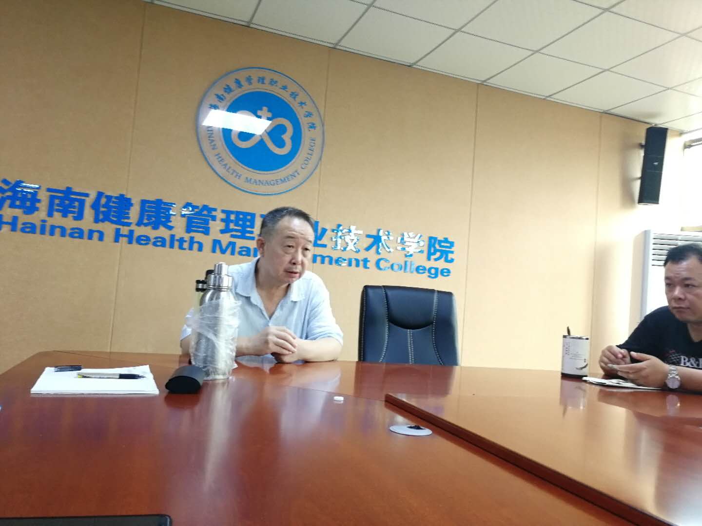 1555921047664050.jpg 公共教学部第二次部门例会.jpg